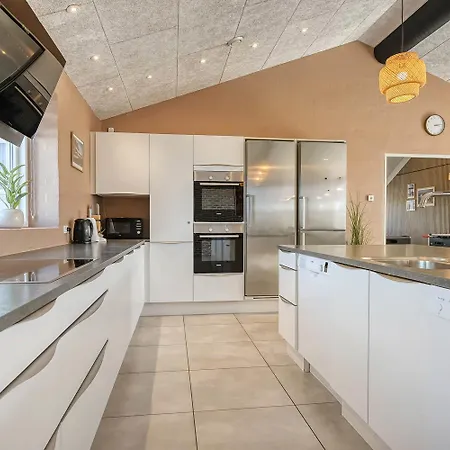Big House In Vrist With Pool & Activities - Sj500 بيت للعطل *