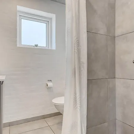بيت للعطل Big House In Vrist With Pool & Activities - Sj500
